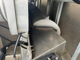 Small image of pontoon hull with third tube tritoon installed